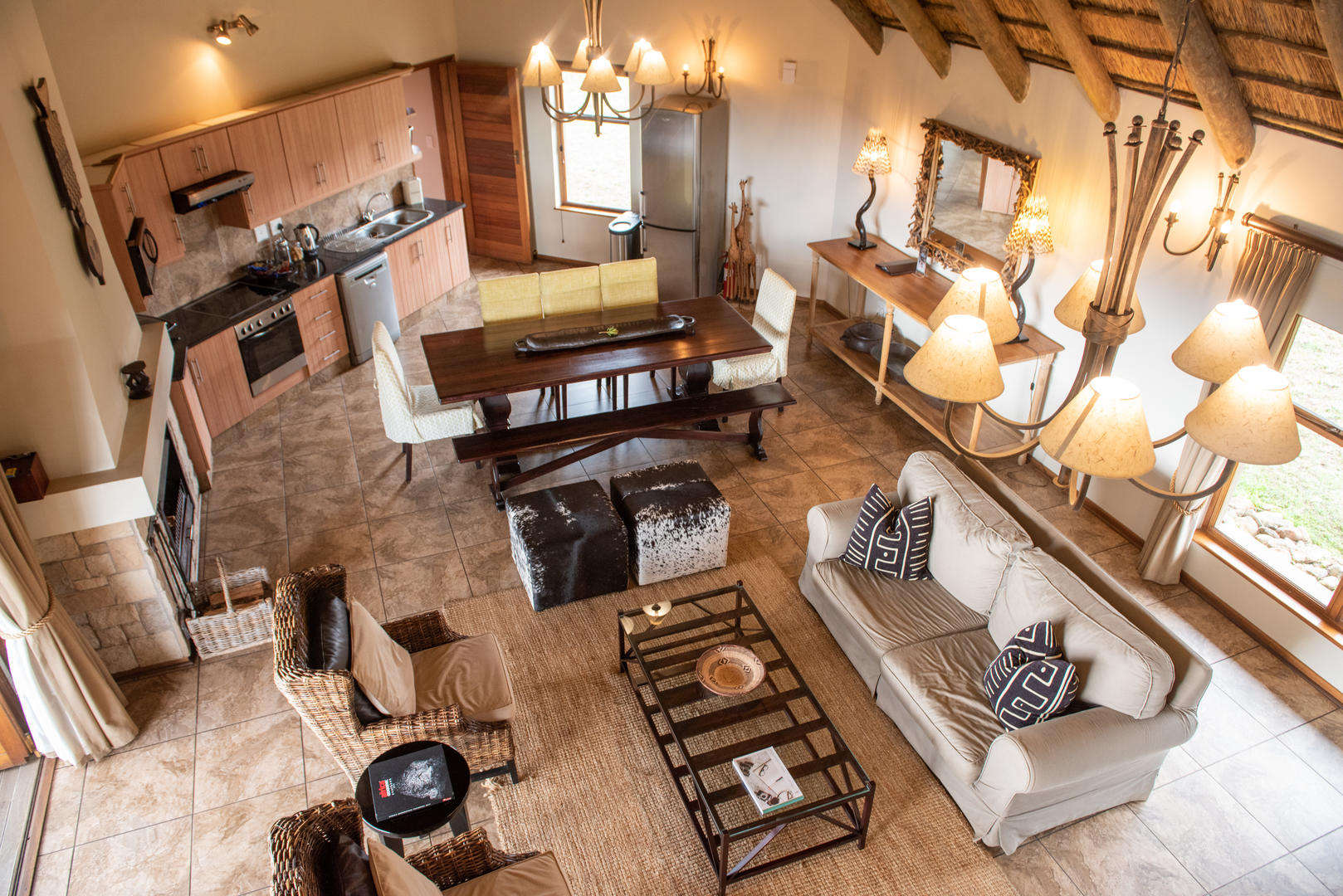 1749461477567 Kwena Lodge Villa Open Plan Dining & Kitchen 8