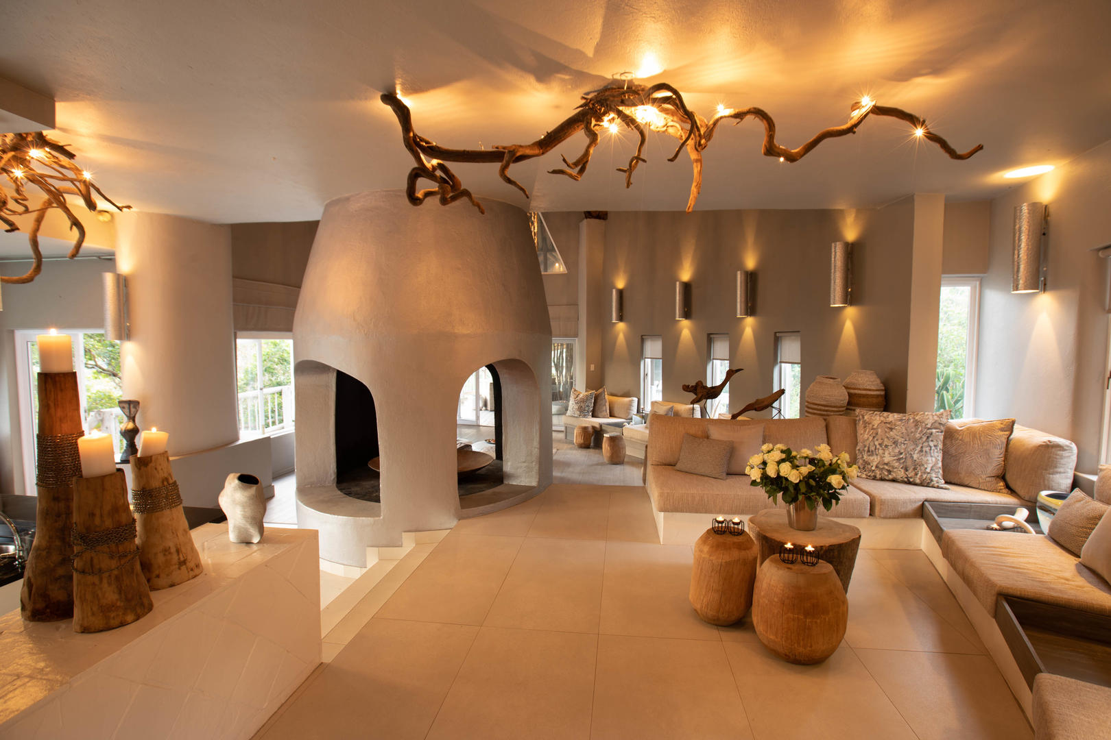 17631087812544 signature image clifftop exclusive safari hideaway guest lounge area