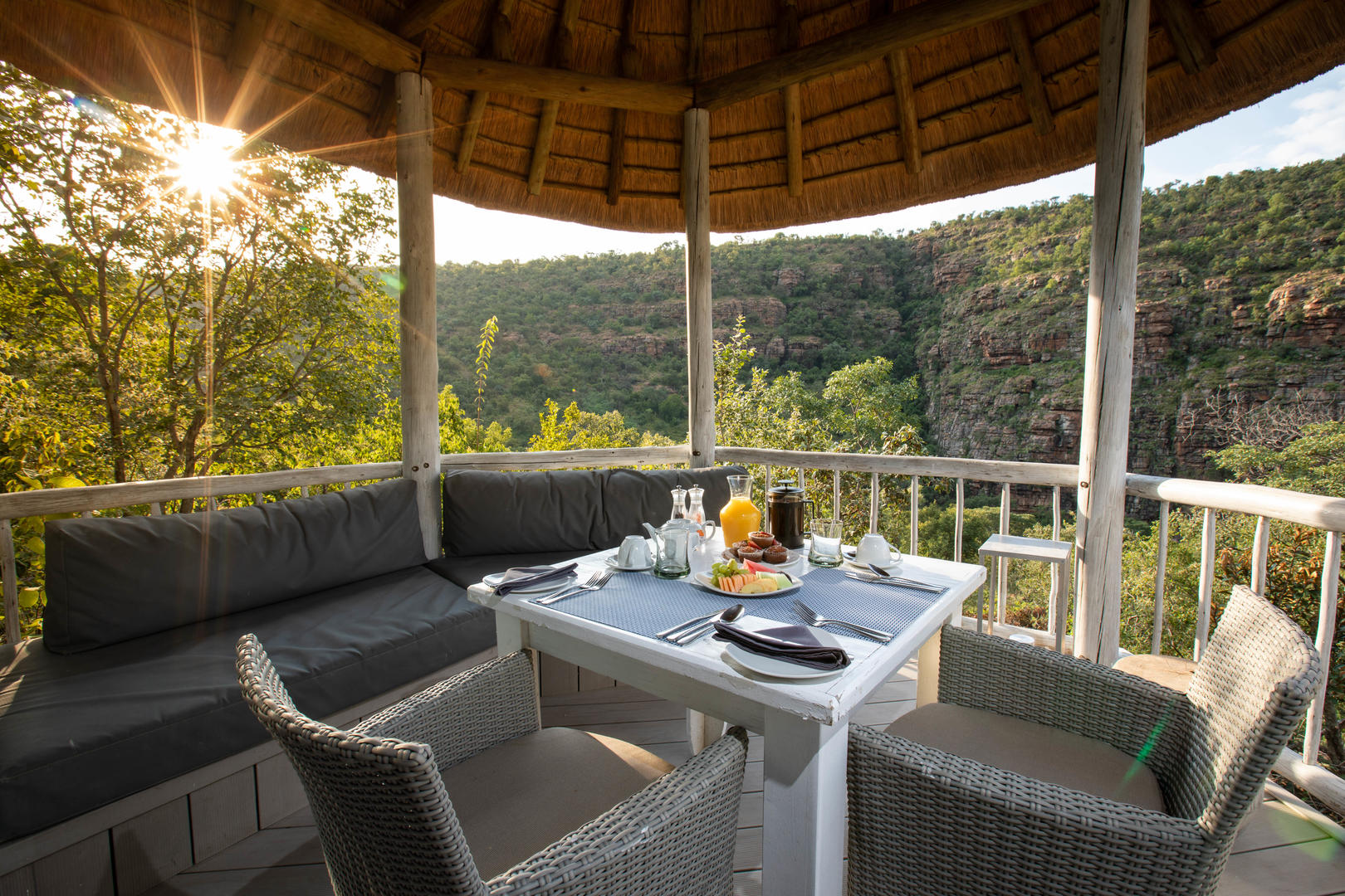 1763108781266clifftop exclusive safari hideaway private breakfast