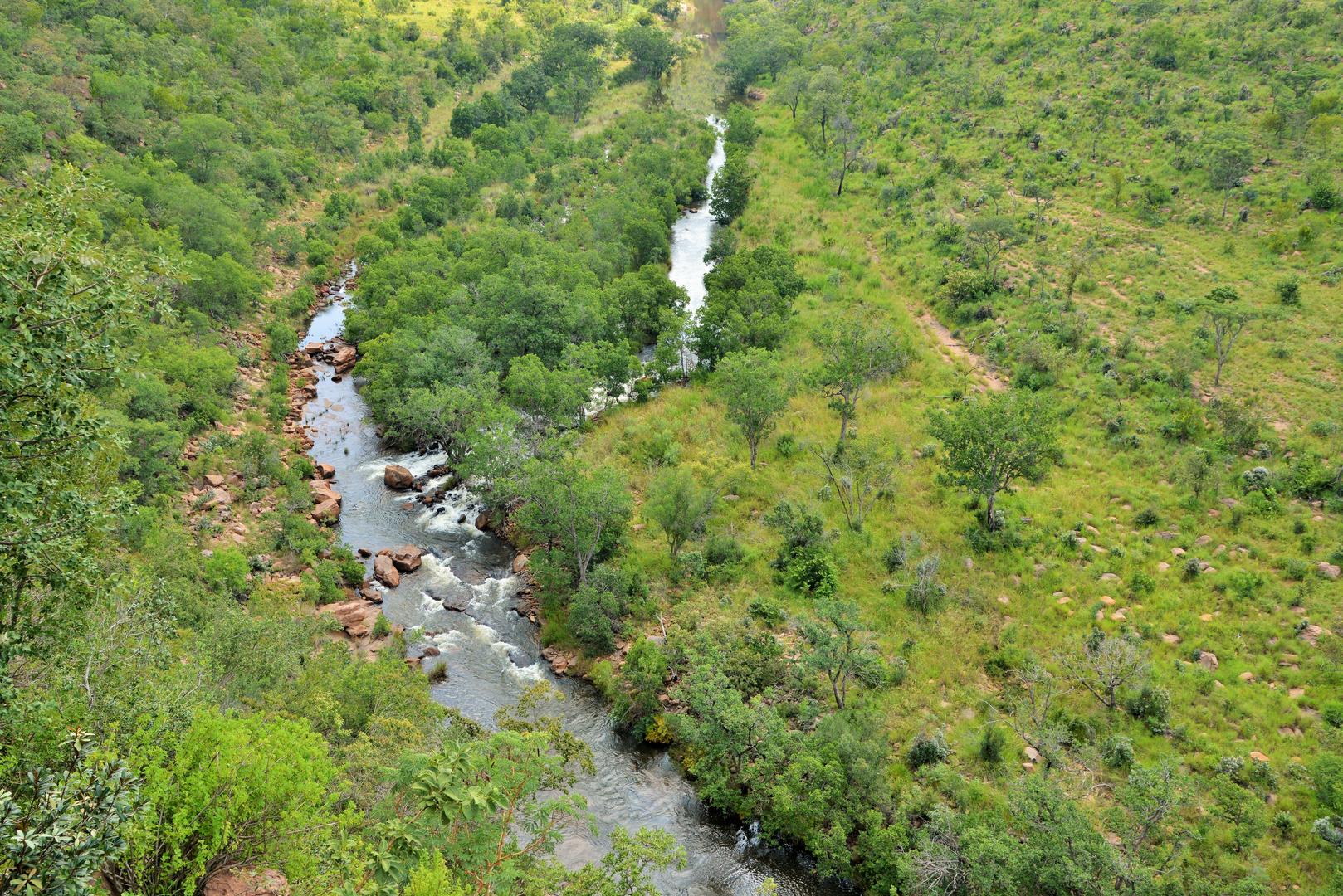 1763108781272clifftop exclusive safari hideaway view of the sterkstroom river