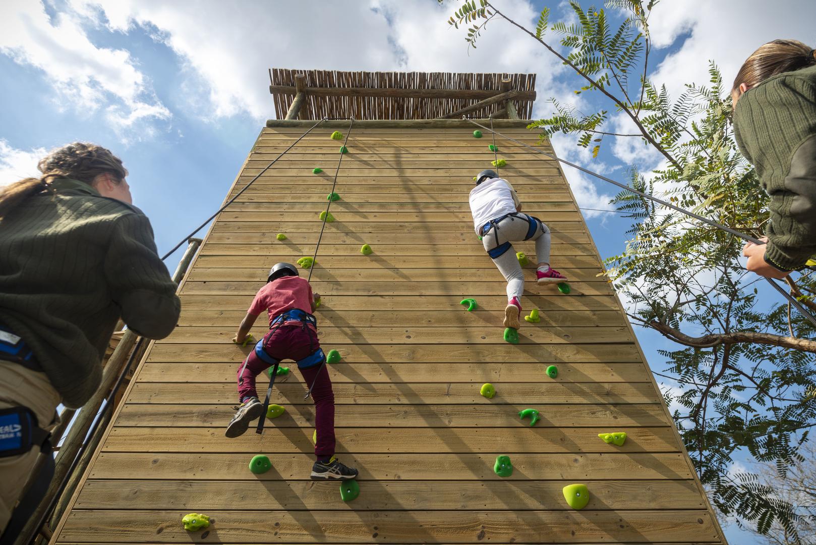 rd adventure centre climbing wall1