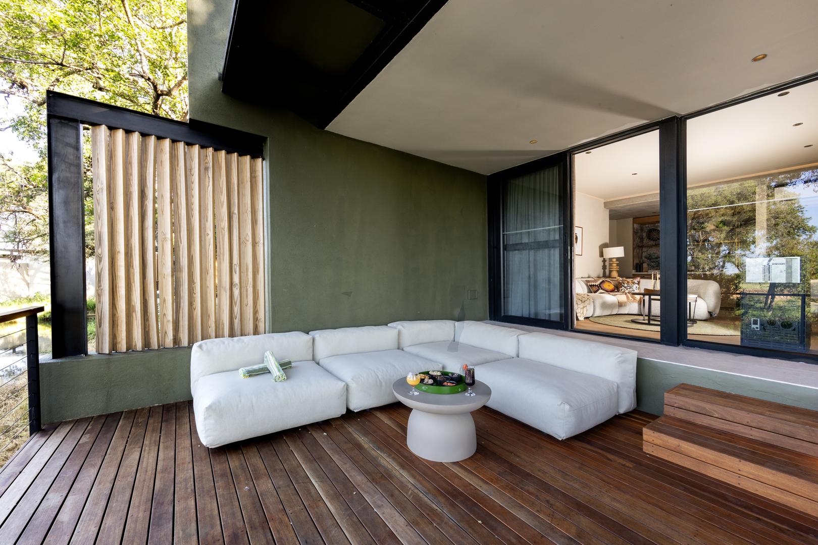 Suite Deck 2